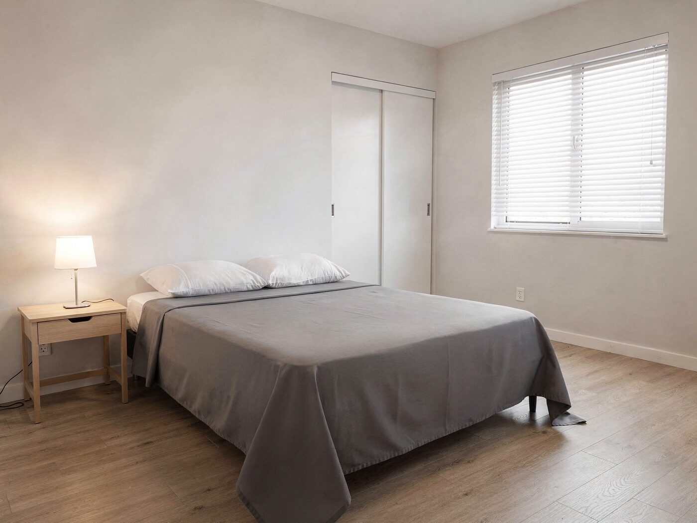 Bedroom at Cedar Commons